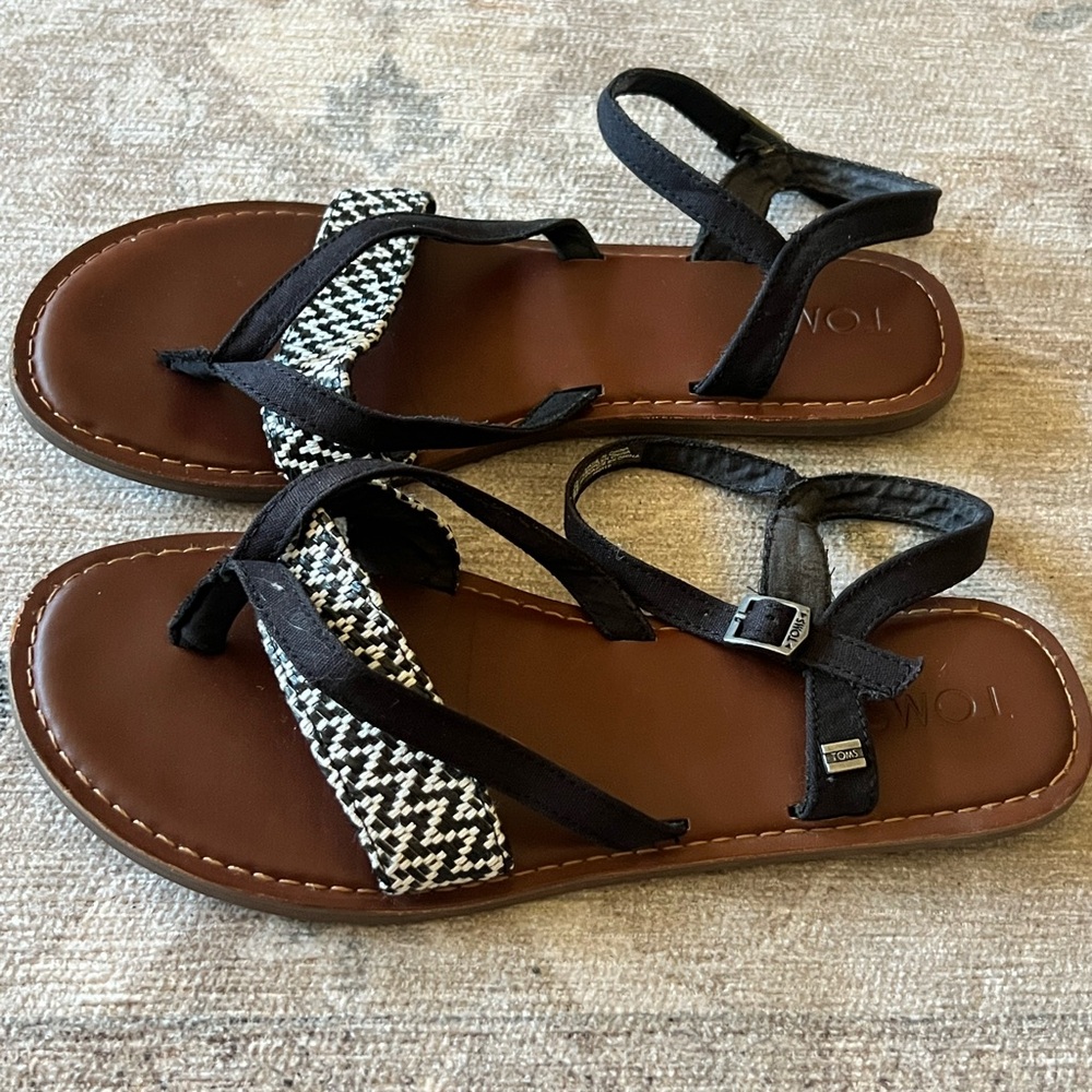 Tom’s sandal